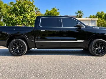DODGE LIMITED CLEANCARFAX PANO LUFT NAVI RAMBOX HEADUP