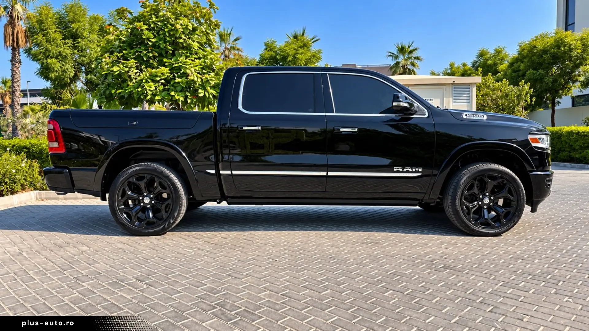 DODGE LIMITED CLEANCARFAX PANO LUFT NAVI RAMBOX HEADUP