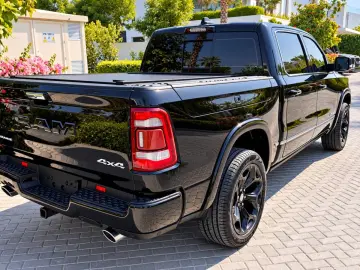 DODGE LIMITED CLEANCARFAX PANO LUFT NAVI RAMBOX HEADUP