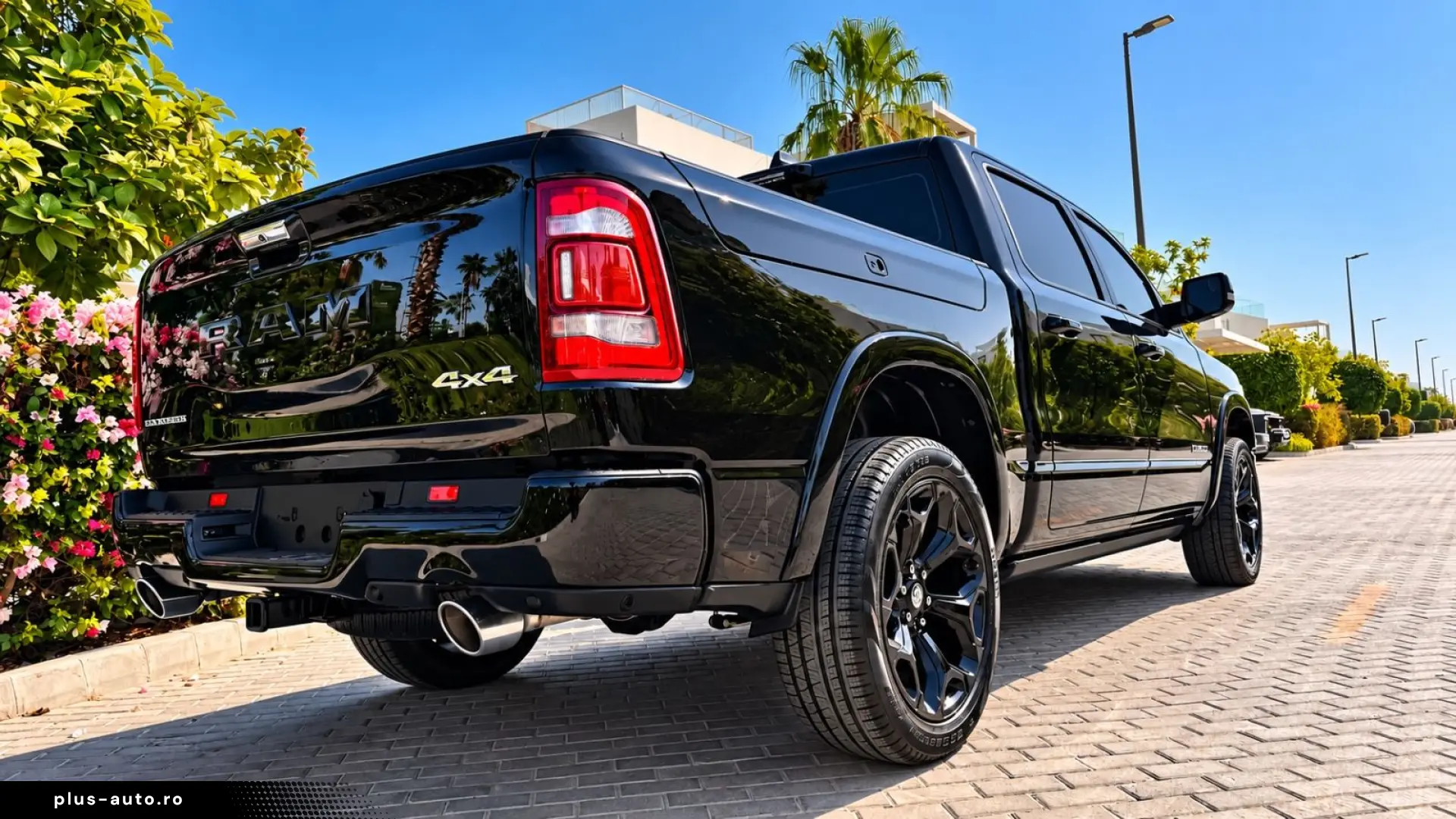 DODGE LIMITED CLEANCARFAX PANO LUFT NAVI RAMBOX HEADUP