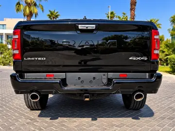 DODGE LIMITED CLEANCARFAX PANO LUFT NAVI RAMBOX HEADUP