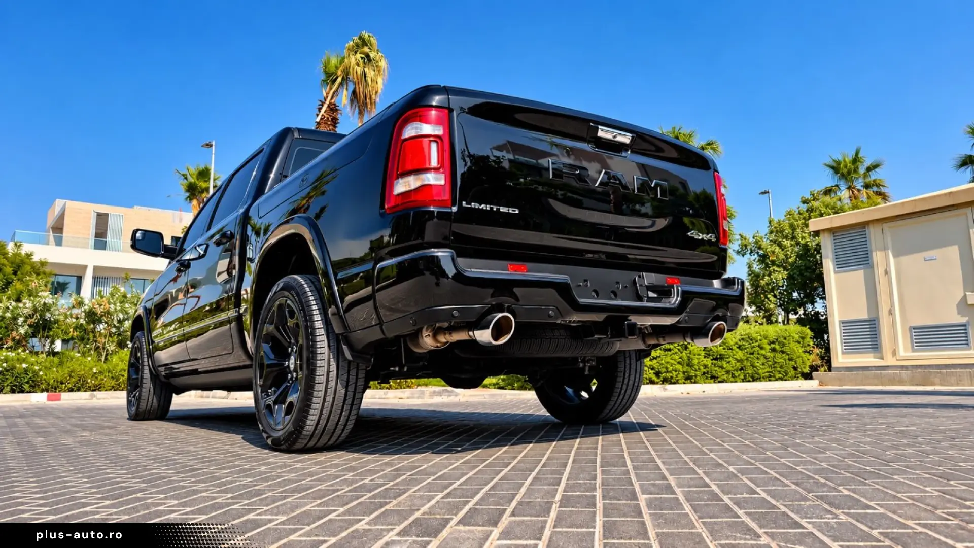 DODGE LIMITED CLEANCARFAX PANO LUFT NAVI RAMBOX HEADUP