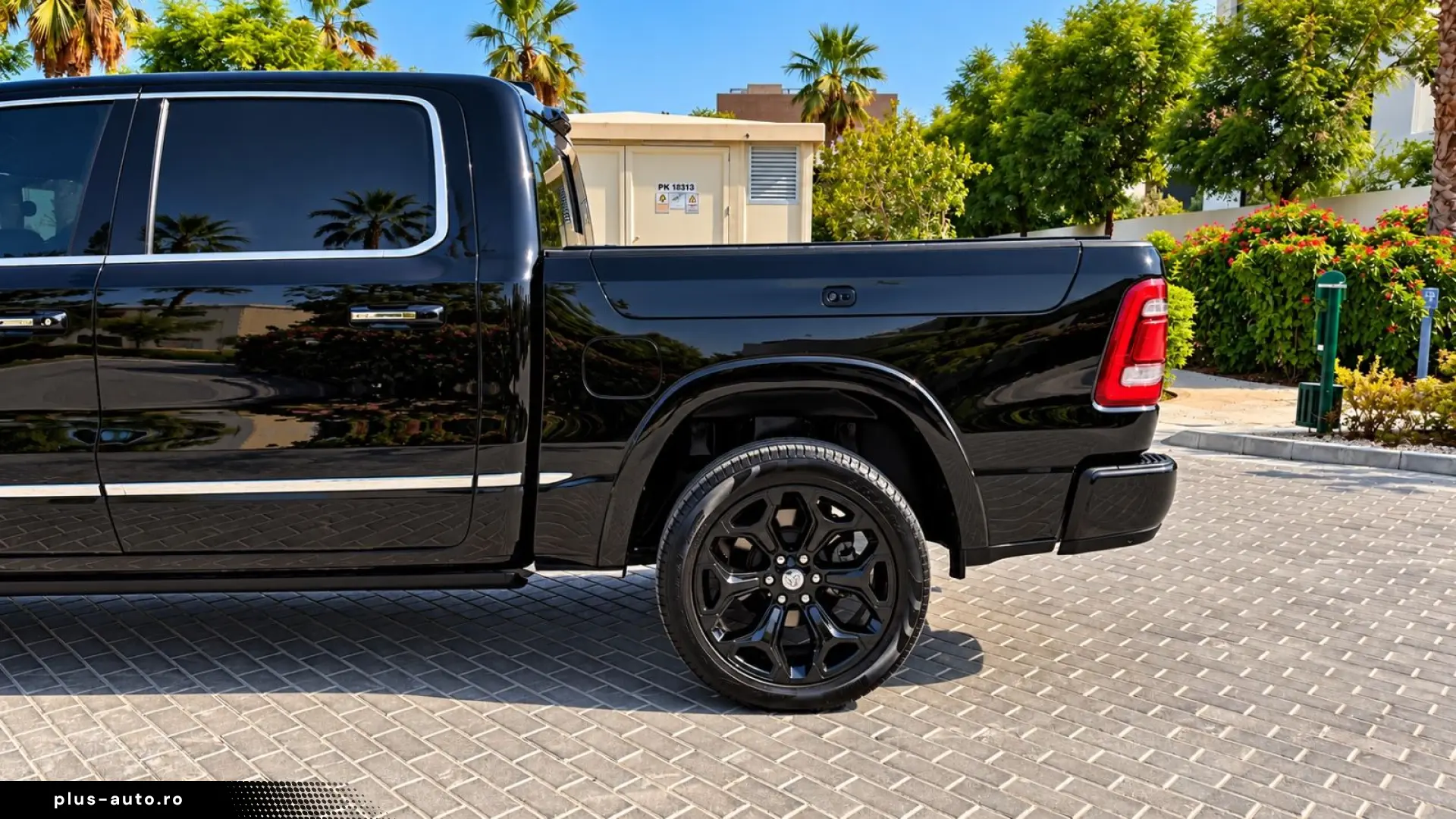 DODGE LIMITED CLEANCARFAX PANO LUFT NAVI RAMBOX HEADUP