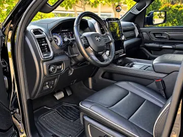 DODGE LIMITED CLEANCARFAX PANO LUFT NAVI RAMBOX HEADUP