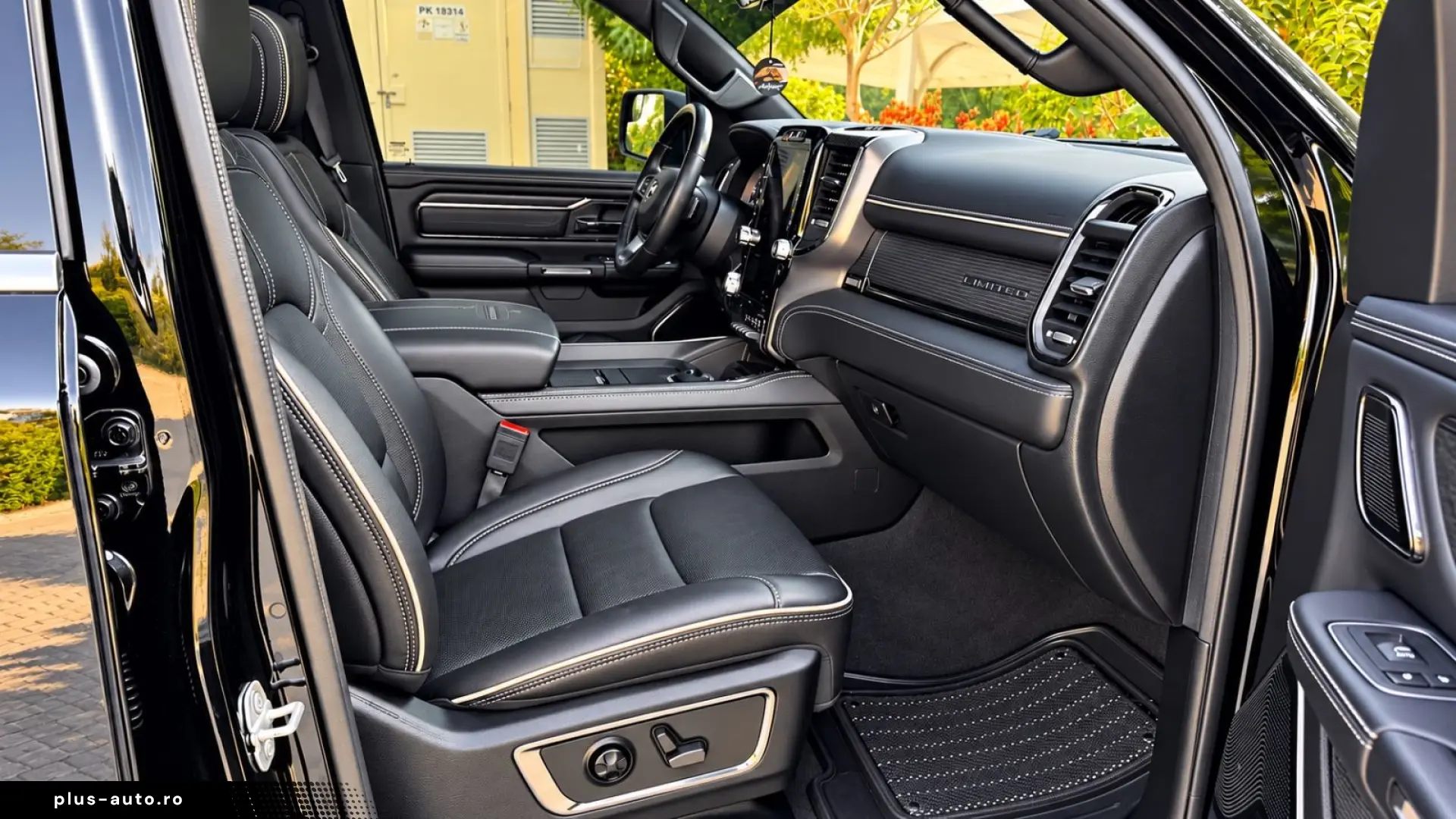 DODGE LIMITED CLEANCARFAX PANO LUFT NAVI RAMBOX HEADUP