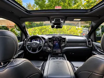 DODGE LIMITED CLEANCARFAX PANO LUFT NAVI RAMBOX HEADUP