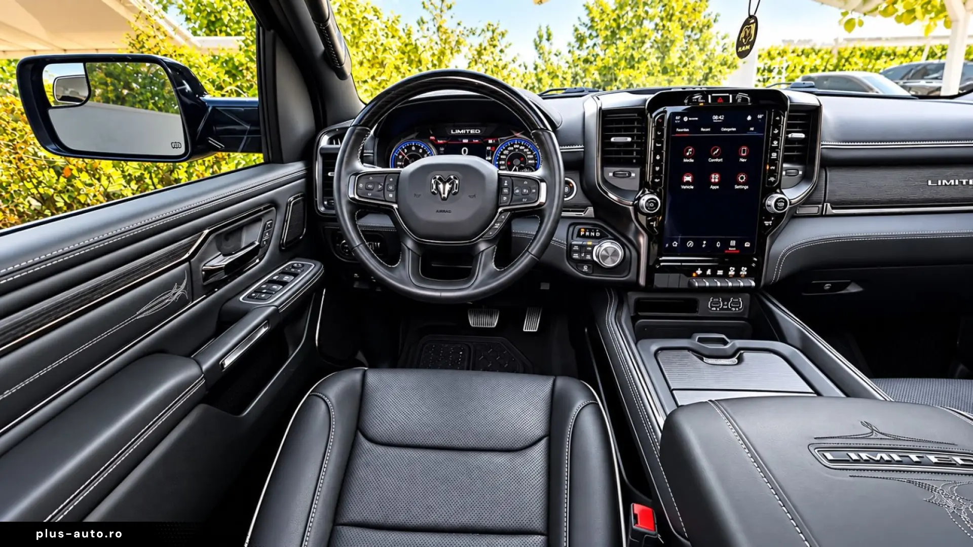DODGE LIMITED CLEANCARFAX PANO LUFT NAVI RAMBOX HEADUP