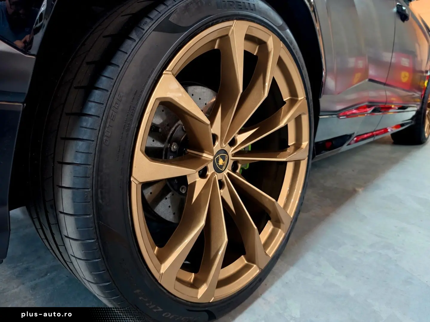 LAMBORGHINI Urus 4.0 V8 Panorama B&O Anima Massagesitze 23