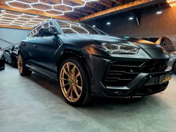 LAMBORGHINI Urus 4.0 V8 Panorama B&O Anima Massagesitze 23