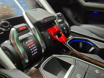 LAMBORGHINI Urus 4.0 V8 Panorama B&O Anima Massagesitze 23