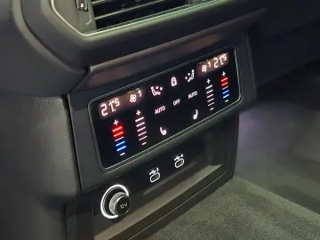 LAMBORGHINI Urus 4.0 V8 Panorama B&O Anima Massagesitze 23