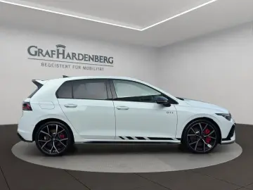 VW Golf VIII GTI DSG Clubsport Matrix Pano ACC DCC
