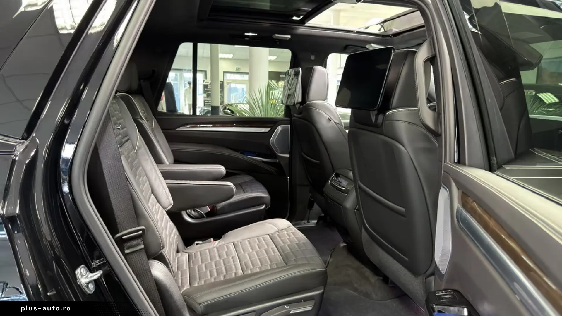 Cadillac Escalade Sport Platinum MY2026 360  • HUD • MASSAGE