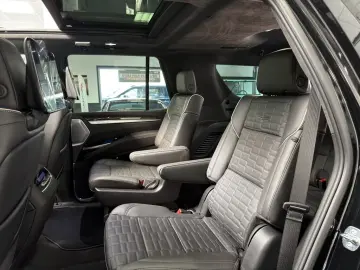 Cadillac Escalade Sport Platinum MY2026 360  • HUD • MASSAGE