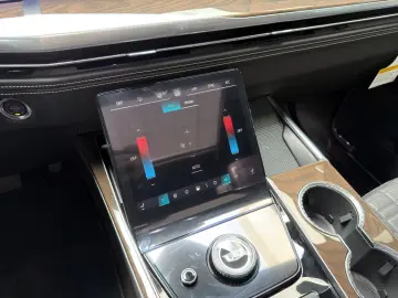 Cadillac Escalade Sport Platinum MY2026 360  • HUD • MASSAGE