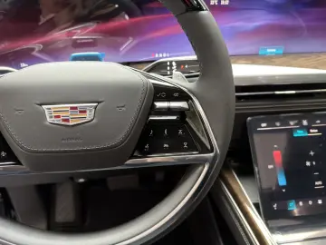 Cadillac Escalade Sport Platinum MY2026 360  • HUD • MASSAGE