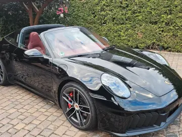 Porsche 911 Targa 4 GTS T-Hybrid SPORT CHRONO • PASM • BOSE