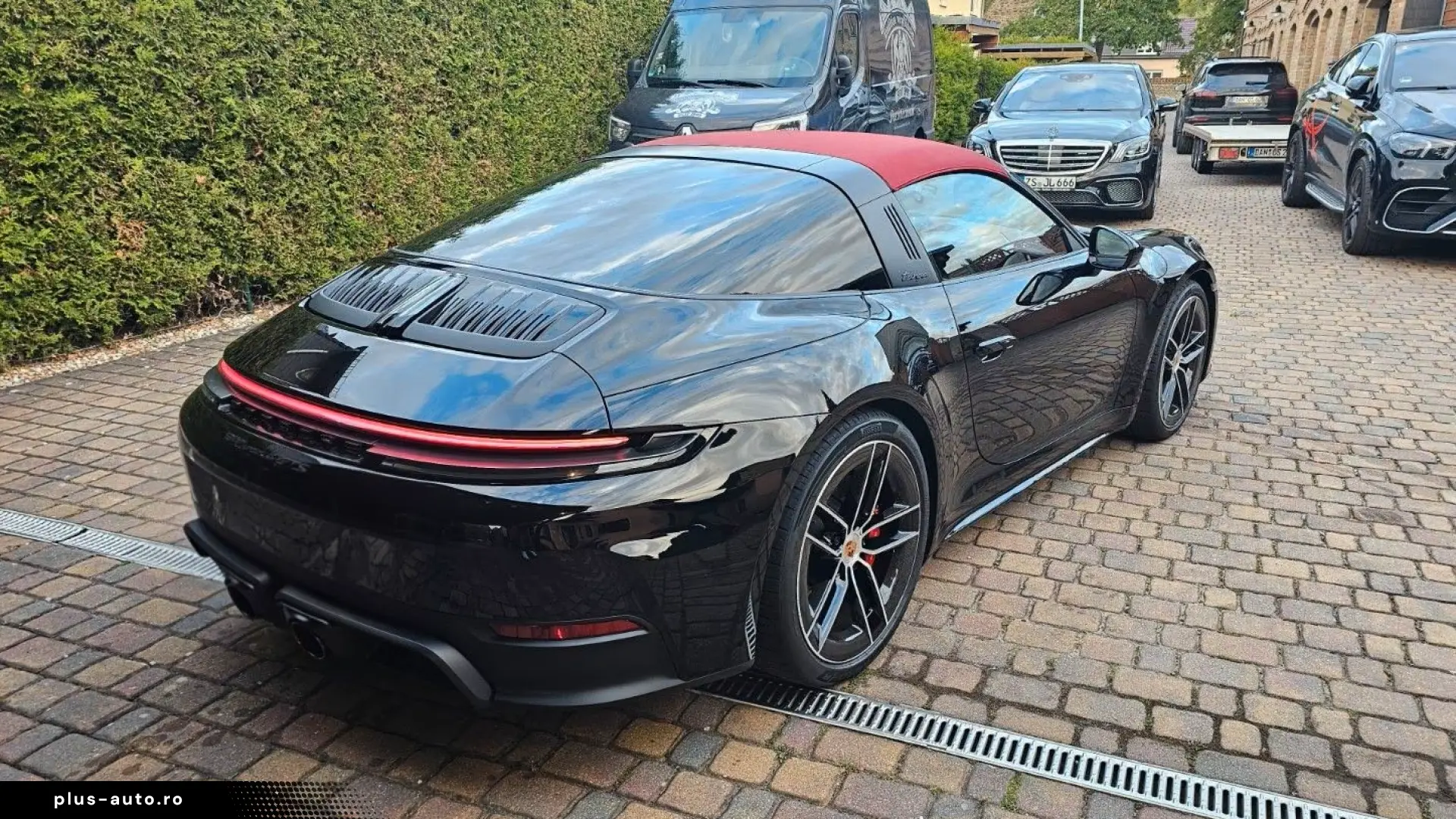 Porsche 911 Targa 4 GTS T-Hybrid SPORT CHRONO • PASM • BOSE