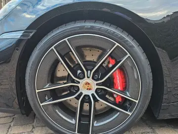 Porsche 911 Targa 4 GTS T-Hybrid SPORT CHRONO • PASM • BOSE