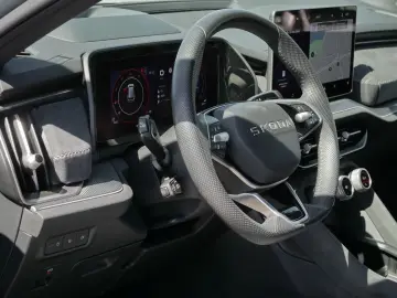 Skoda Kodiaq Sportline 2 0 TDI DSG 4x4  AHK PANO STHZG
