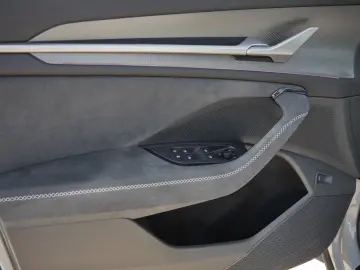 Skoda Kodiaq Sportline 2 0 TDI DSG 4x4  AHK PANO STHZG
