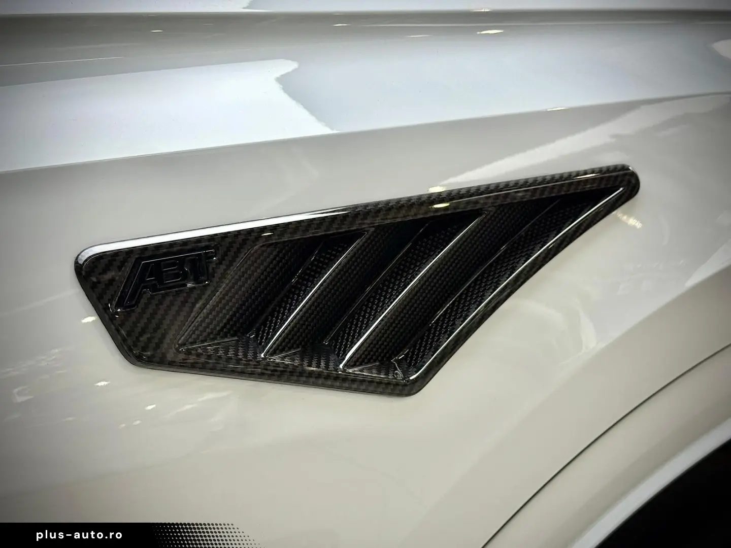 AUDI Q8 în leasing operațional MOOV