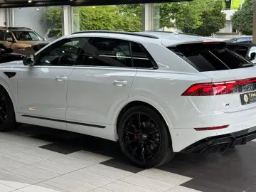 AUDI SQ8 4.0 V8 TFSI ABT  HuD StHzg B&O Massage Pano
