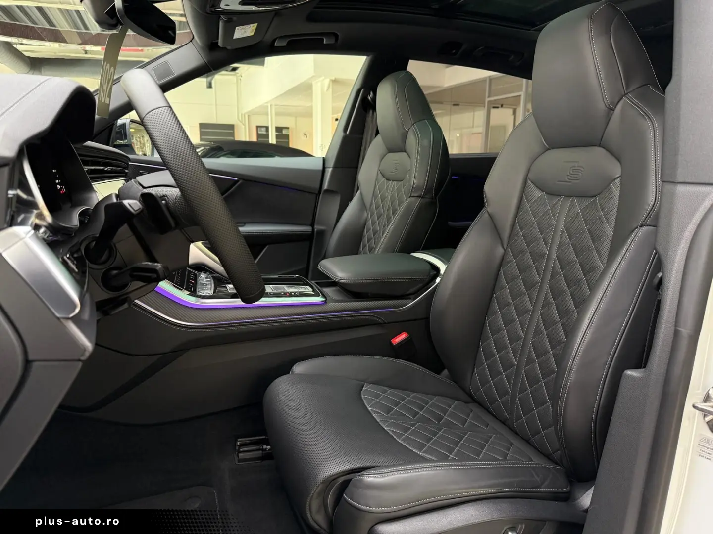 AUDI Q8 în leasing operațional MOOV