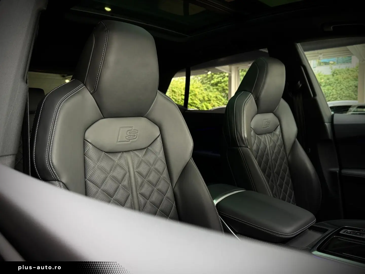 AUDI Q8 în leasing operațional MOOV