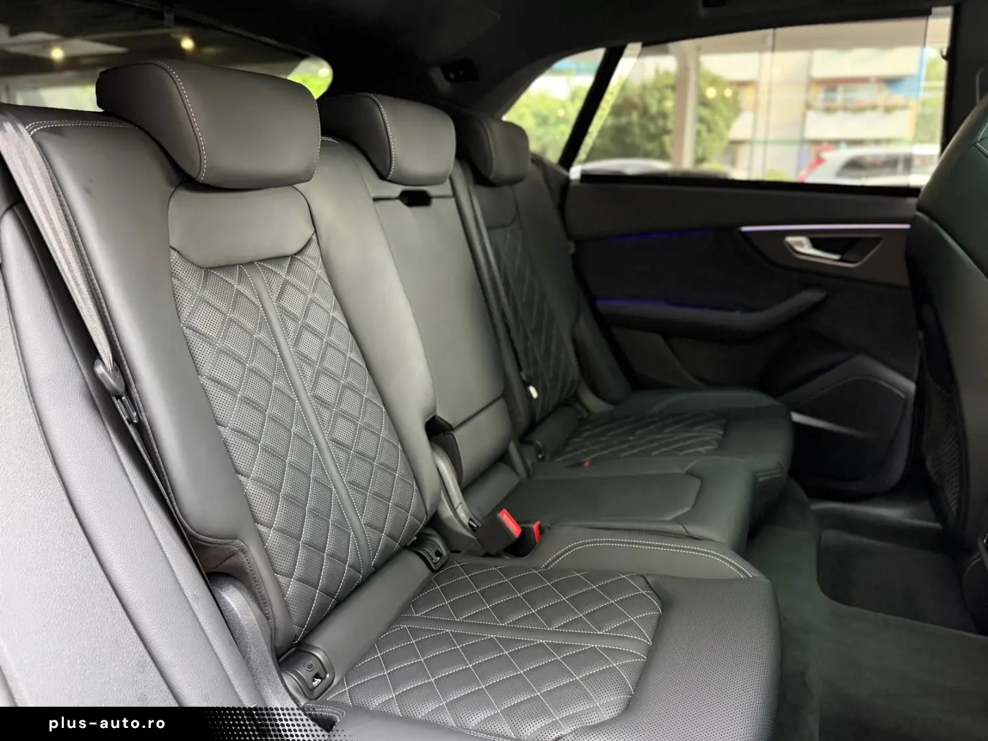 AUDI Q8 în leasing operațional MOOV