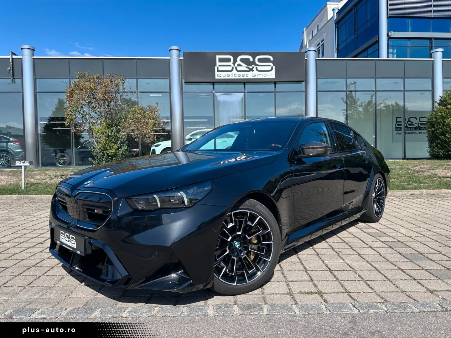 BMW M5 Limousine  ULTIMATE pack  M Driver´s Package