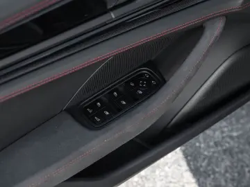 PORSCHE Panamera GTS HUD Panorama Dachsystem InnoDrive