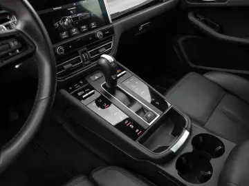 PORSCHE Macan Luftfederung 14-Wege Sitze Standheizung