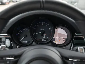 PORSCHE Macan Luftfederung 14-Wege Sitze Standheizung