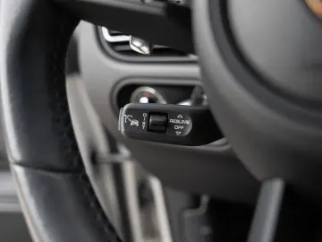 PORSCHE Macan Luftfederung 14-Wege Sitze Standheizung