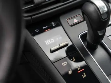 PORSCHE Macan Luftfederung 14-Wege Sitze Standheizung