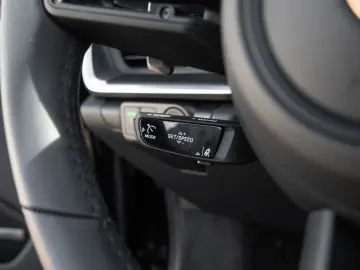 PORSCHE 992 992-2 911 Carrera Cabriolet BOSE CAM PASM
