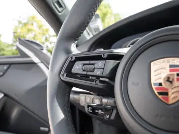 PORSCHE 992 992-2 911 Carrera Cabriolet BOSE CAM PASM