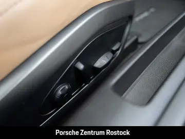 PORSCHE 992 911 Carrera 4S Cabriolet Sportfahrwerk BOSE