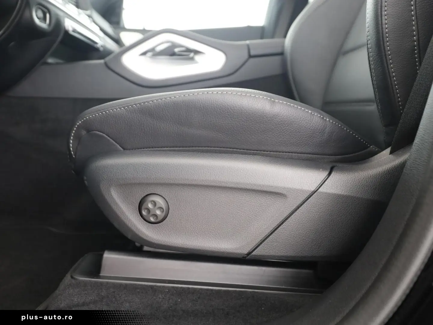 MERCEDES-BENZ GLE 350 de 4M AMG Night Burmester Wide&hellip;