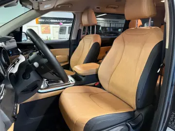 KIA Carnival 2 2 CDTI EXCLUSIVE KAMERA 9xSITZER TOP