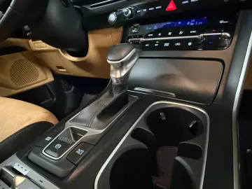 KIA Carnival 2 2 CDTI EXCLUSIVE KAMERA 9xSITZER TOP