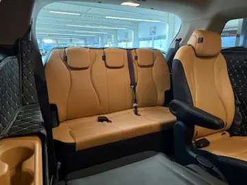 KIA Carnival 2 2 CDTI EXCLUSIVE KAMERA 9xSITZER TOP