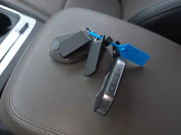 KIA Carnival 9 SITZE AUT LED NAVI KAMERA LEDER