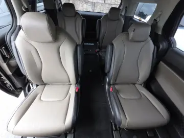KIA Carnival 9 SITZE AUT LED NAVI KAMERA LEDER