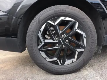 KIA Carnival 9 SITZE AUT LED NAVI KAMERA LEDER