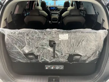 KIA Carnival 2 2 CRDi 9xSitzer PANO LEDER