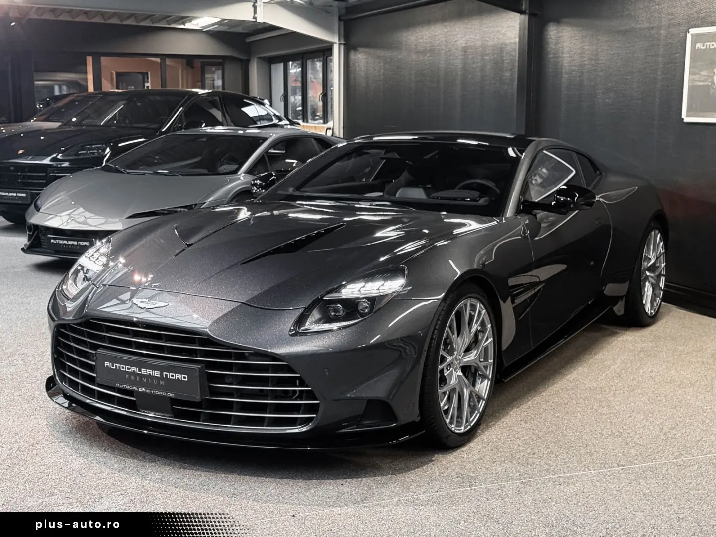 ASTON MARTIN Vanquish V12 B&W Sitzkühlung Jeweller