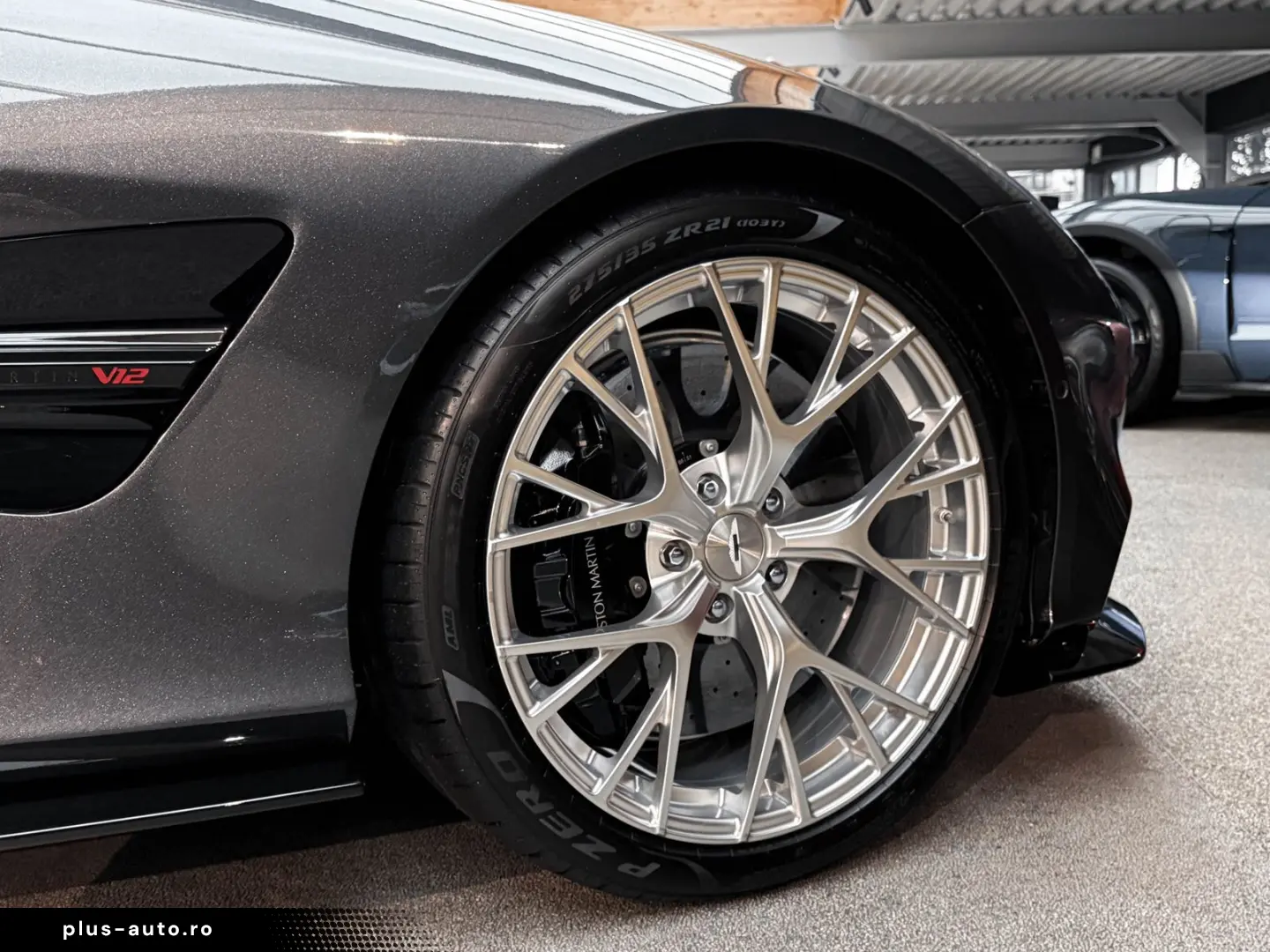 ASTON MARTIN Vanquish V12 B&W Sitzkühlung Jeweller
