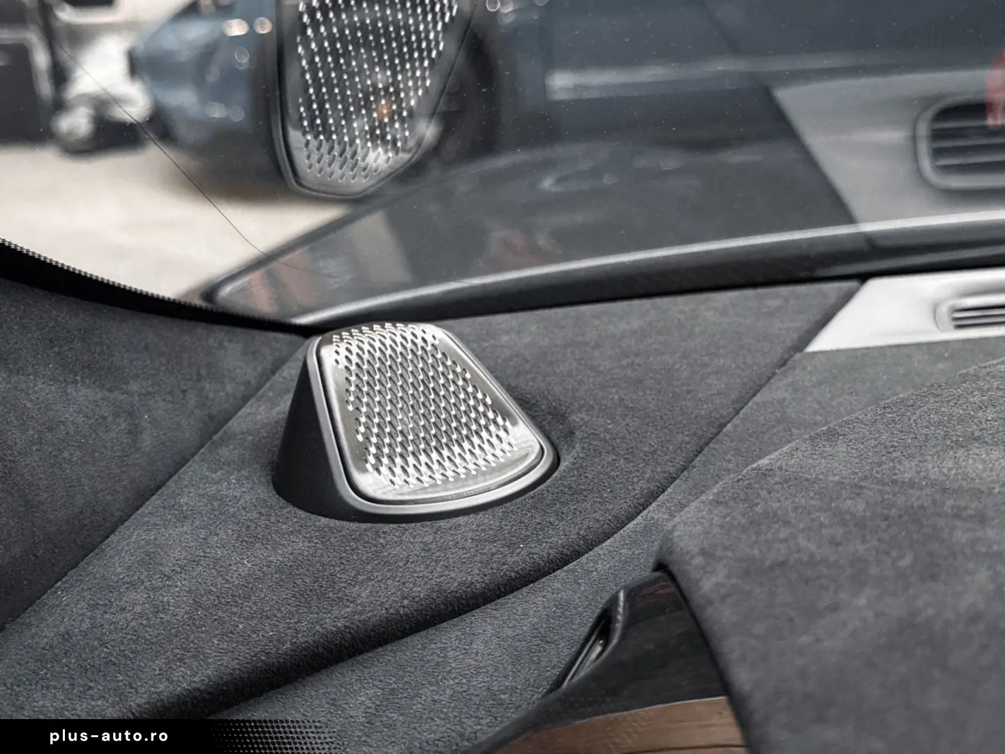 ASTON MARTIN Vanquish V12 B&W Sitzkühlung Jeweller